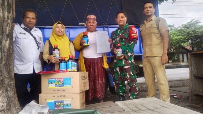 
					Yakinkan Tidak Ada Penyelewengan, Babinsa Dampingi Pendistribusian