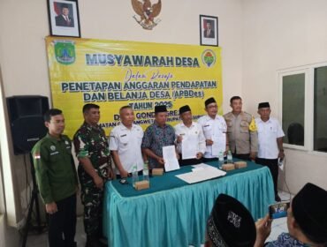 Kapten Inf Hadi Erlanto, turut hadir dalam acara Penetapan Anggaran Pendapatan dan Belanja Desa (APBDes) tahun anggaran 2025