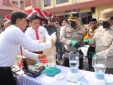 Acara pemusnahan barang bukti narkotika, minuman keras (miras), dan knalpot brong